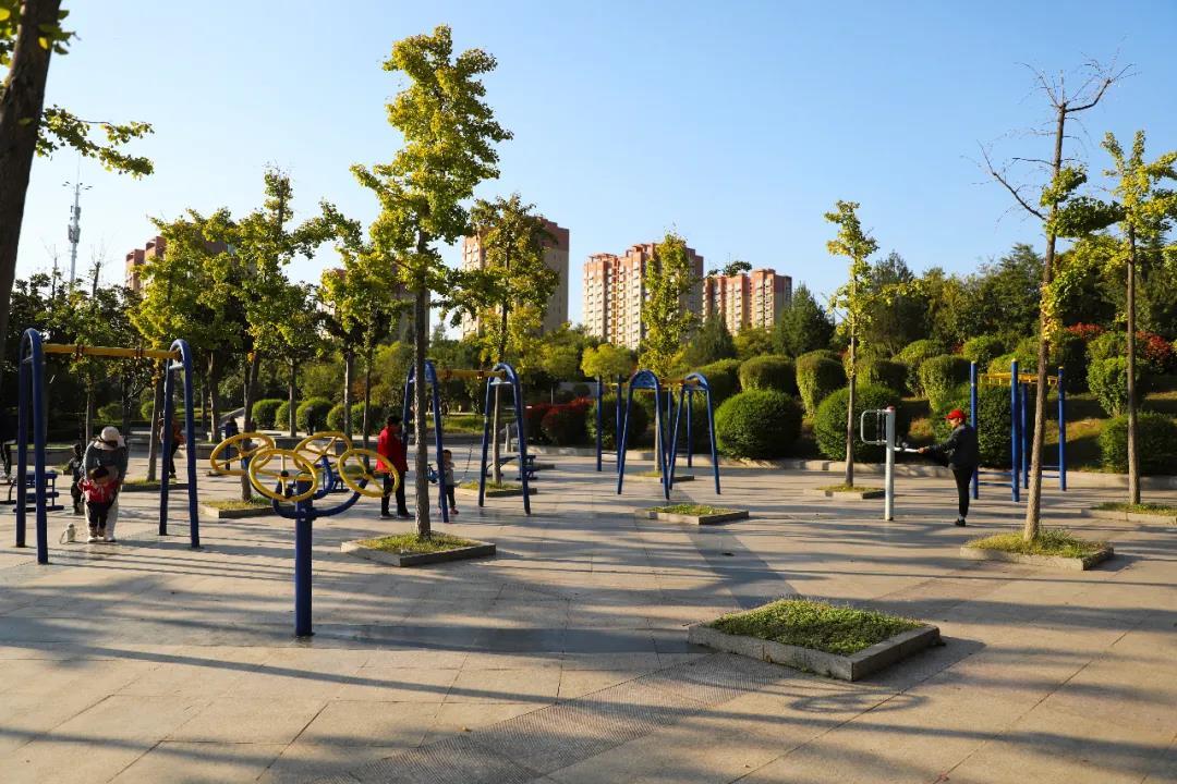 民生控股股票最新动态，自然美景的探索之旅启程
