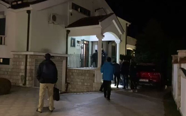 最新破获电信诈骗案与小巷特色小店的神秘面纱