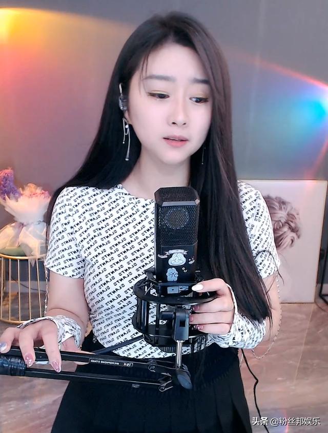 菲儿最新直播视频，公众关注下的直播热潮深度解析