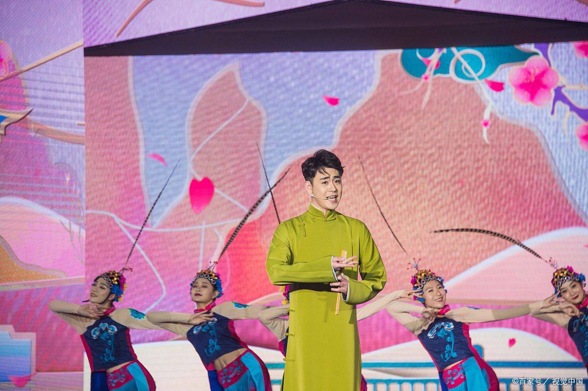 张云雷最新演出，多维度艺术展现引发公众热议