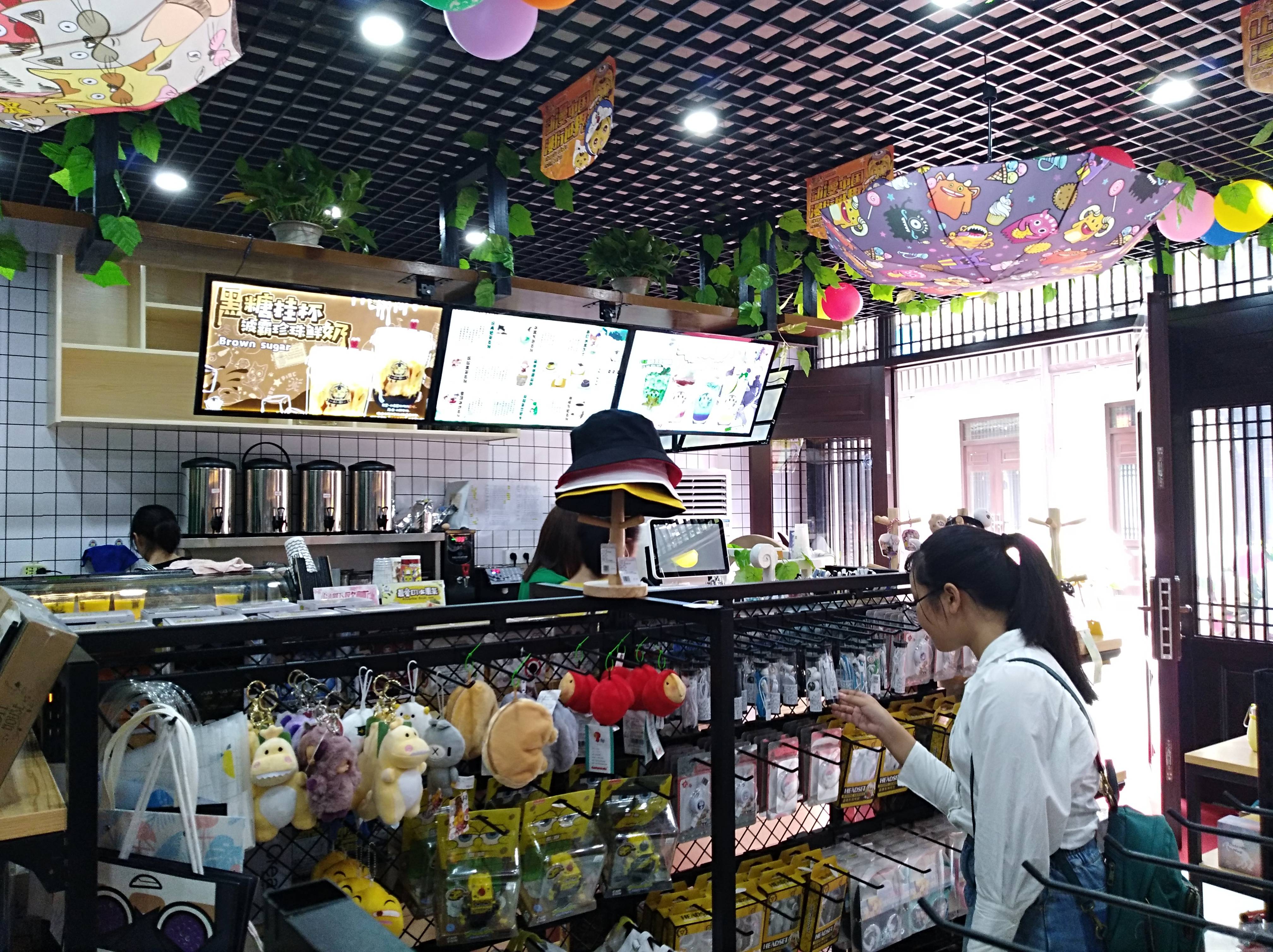 小伶玩具最新探秘，巷弄深处的特色小店