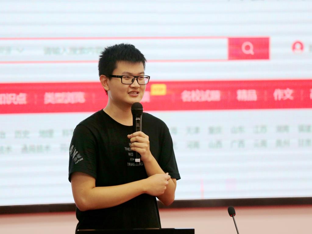 颜文伟最新文章，拥抱变化，学习铸就自信之源