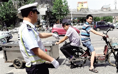 警察打人事件最新动态，变化带来的自信与成就感展现