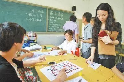 义务教育改革最新动态，小巷中的教育瑰宝深度探索